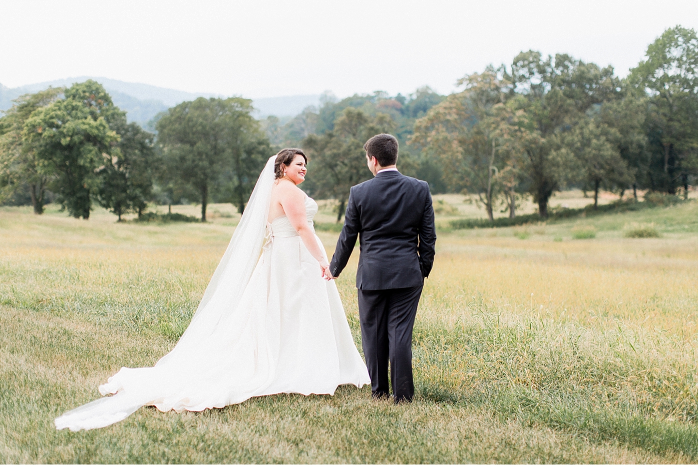 Early Mountain Vineyard Wedding by Alisandra Photography