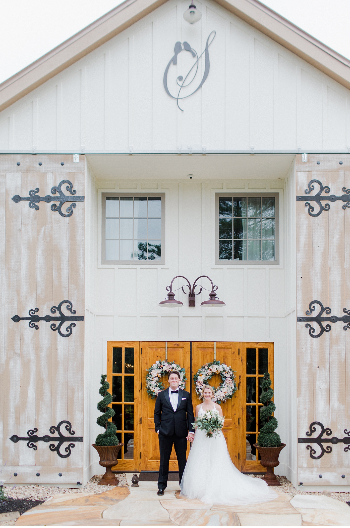 Blueridge Mountain Wedding in Lexington Virginia at The Seclusion by Alisandra Photography